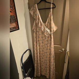 New Soncy size 5 (28w) pale pink floral maxi dress